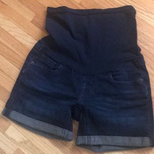 A Pea in the Pod Jean shorts